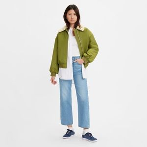 Levi’s ribcage straight ankle. 28. Brand new without tags.